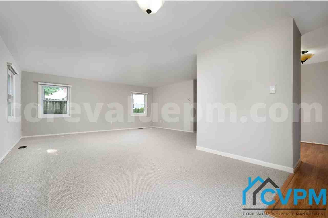 3313 Moylan Dr - Photo 4 of 27
