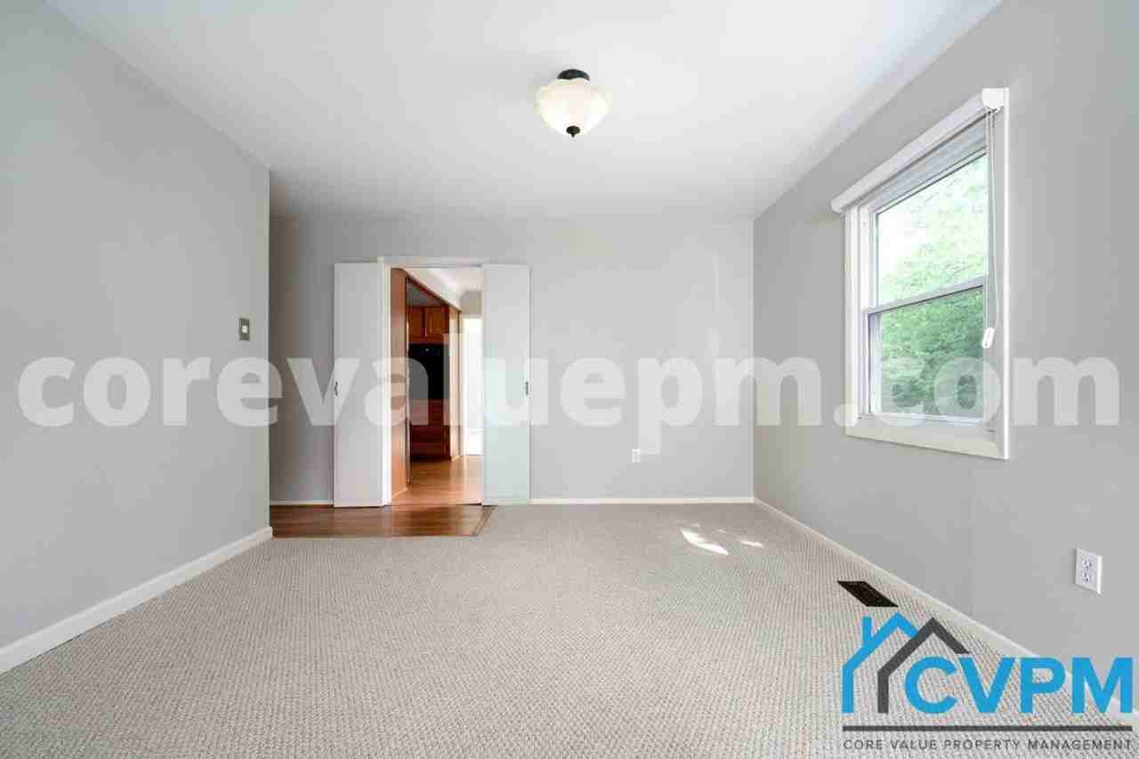 3313 Moylan Dr - Photo 5 of 27