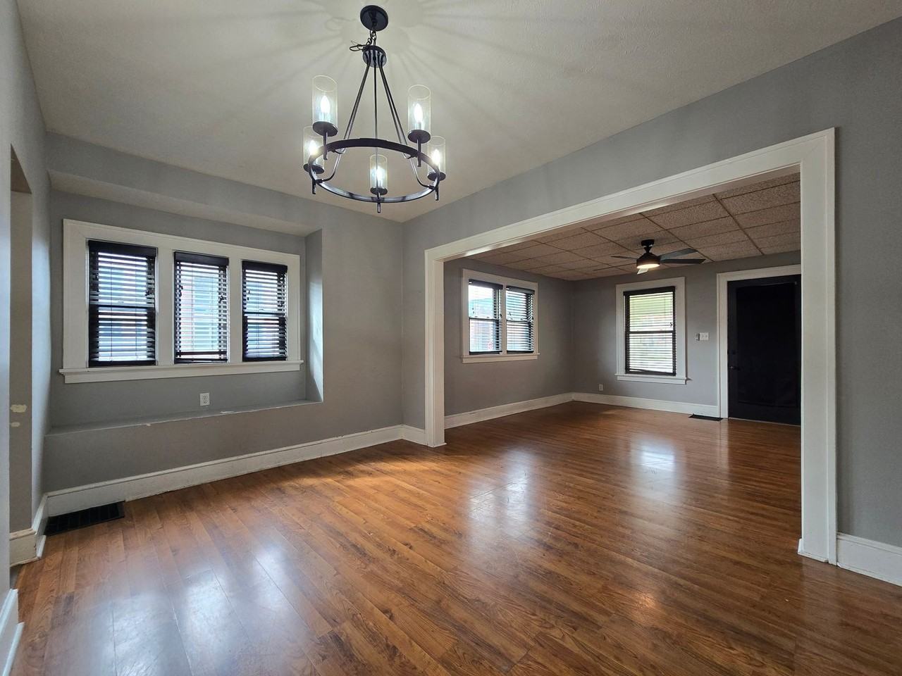 622 Hannah St - Photo 3 of 17