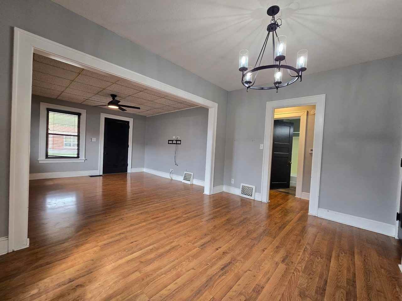 622 Hannah St - Photo 4 of 17