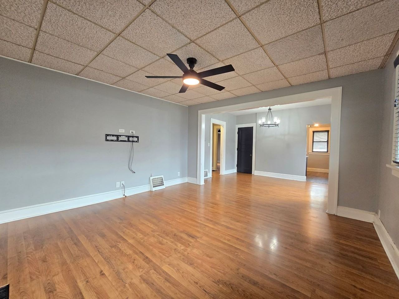 622 Hannah St - Photo 7 of 17