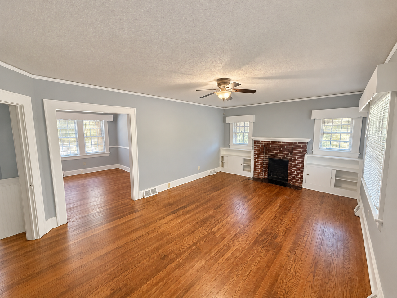 213 Marsh Ave - Photo 2 of 7