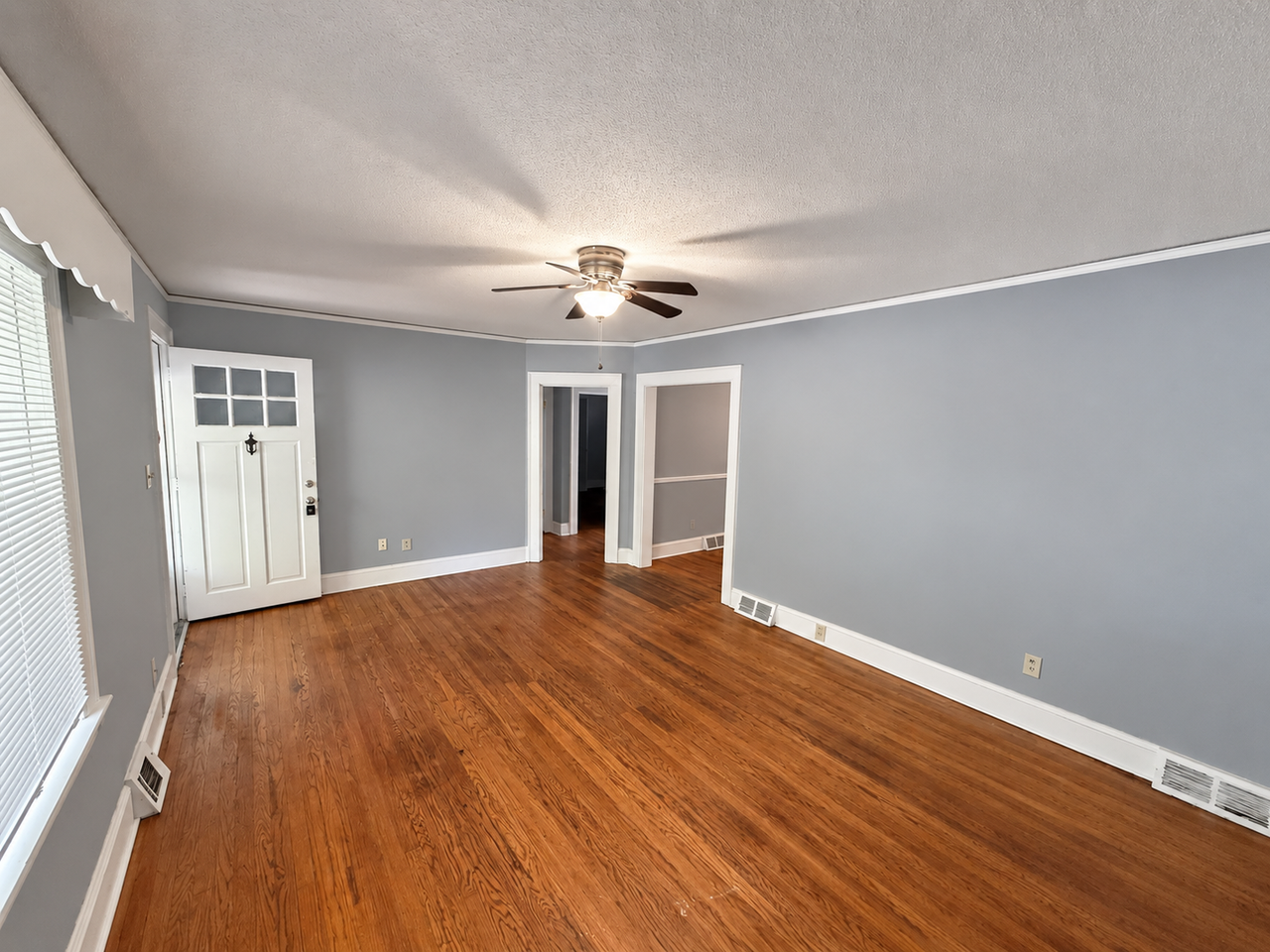 213 Marsh Ave - Photo 4 of 7