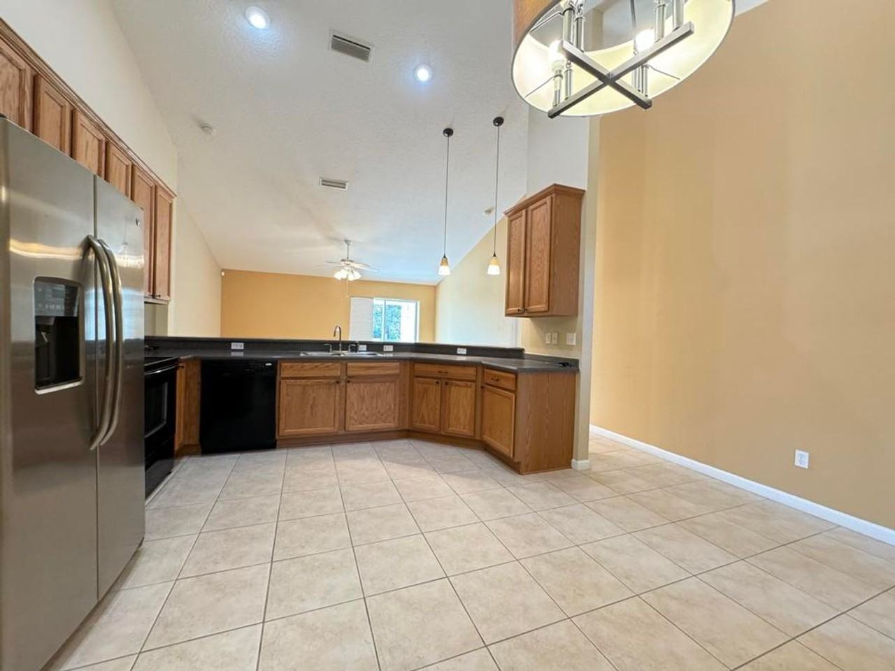 252 Perfect Dr - Photo 2 of 24