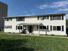 featured image of 425 W 27th St
