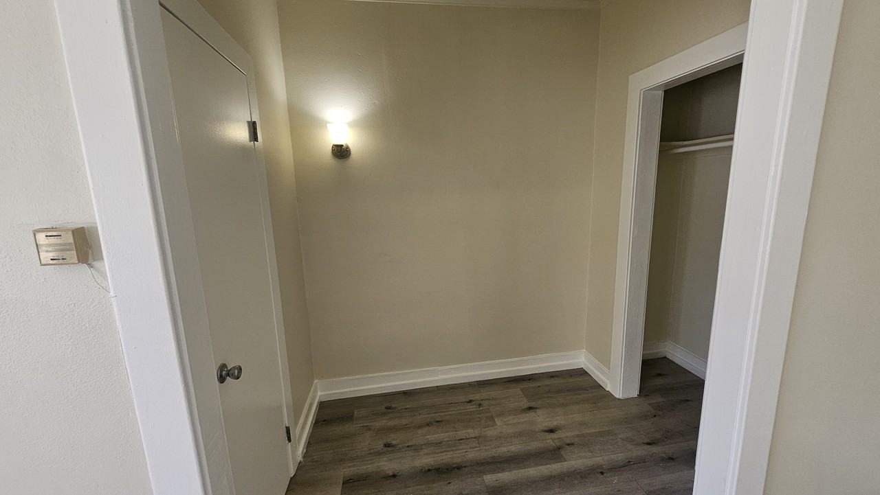 815 South Lake Street #208 - Photo 3 of 8