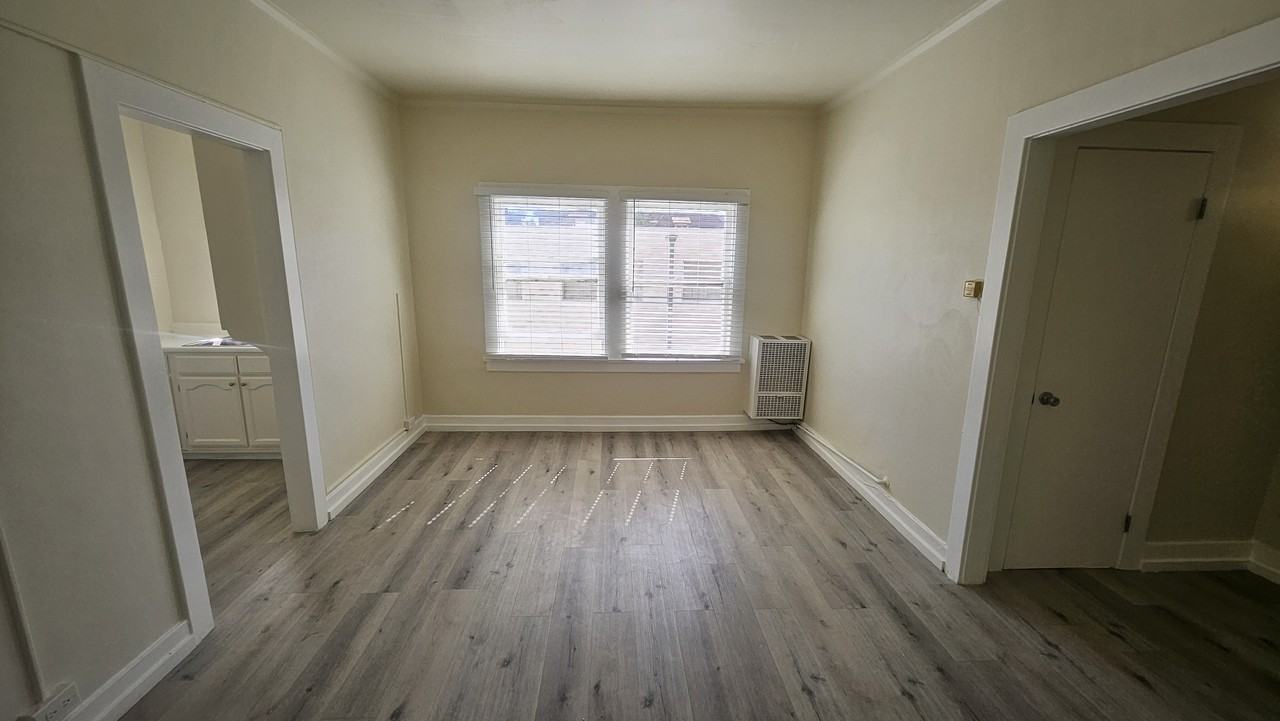 815 South Lake Street #208 - Photo 2 of 8