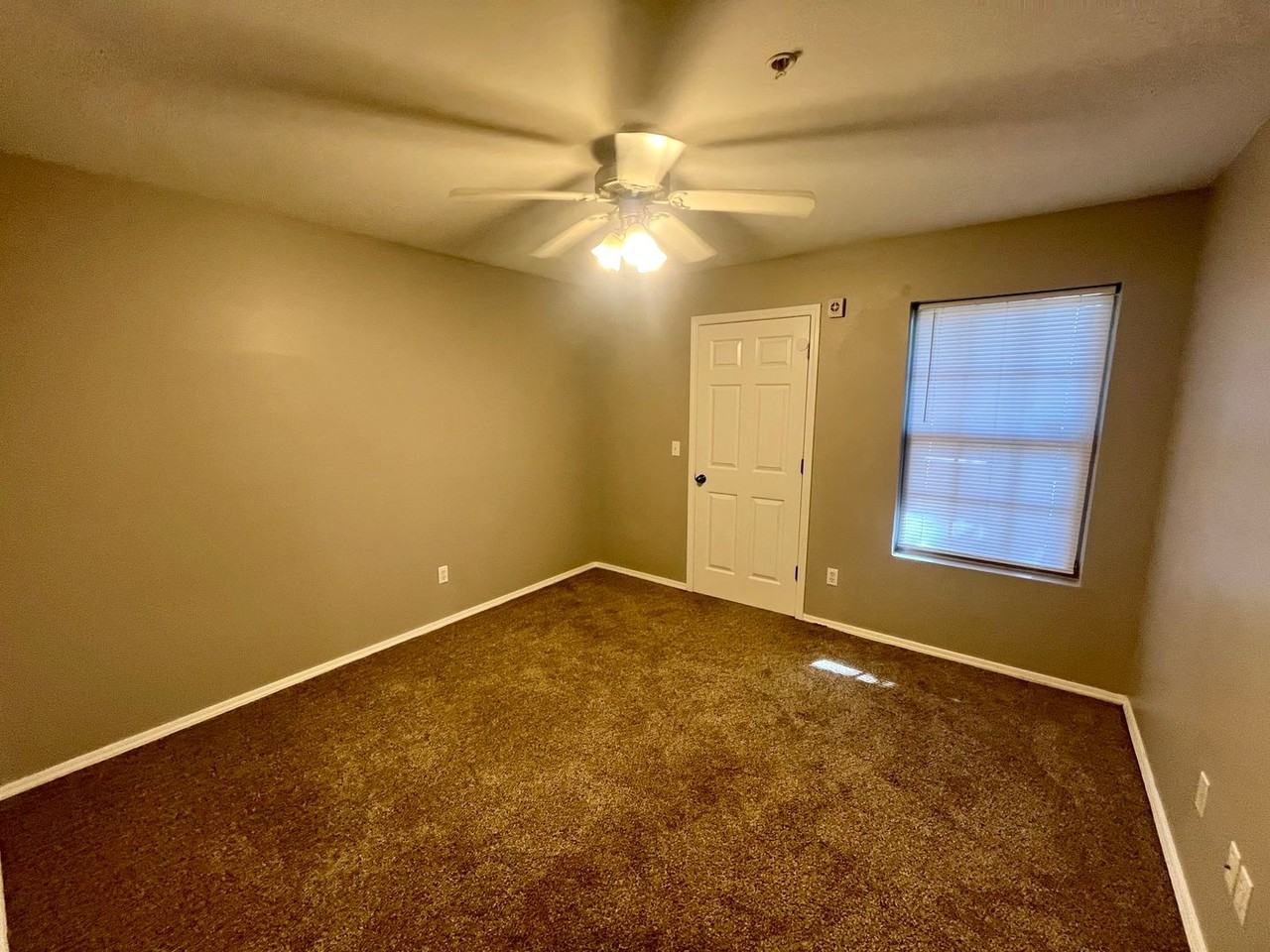 104 N Clifton Ave #B - Photo 3 of 11