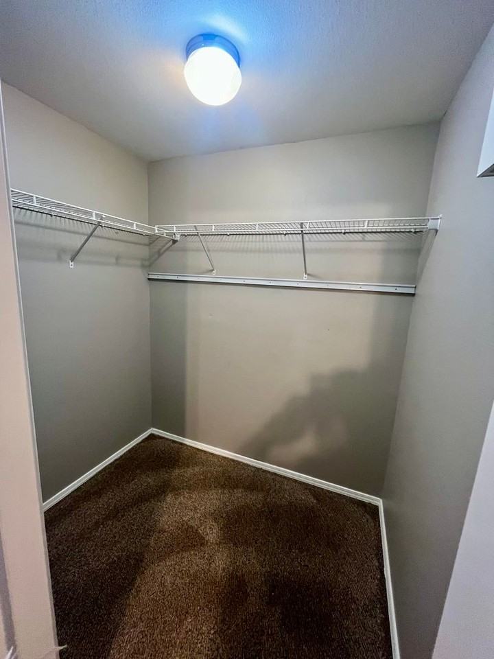 104 N Clifton Ave #B - Photo 4 of 11