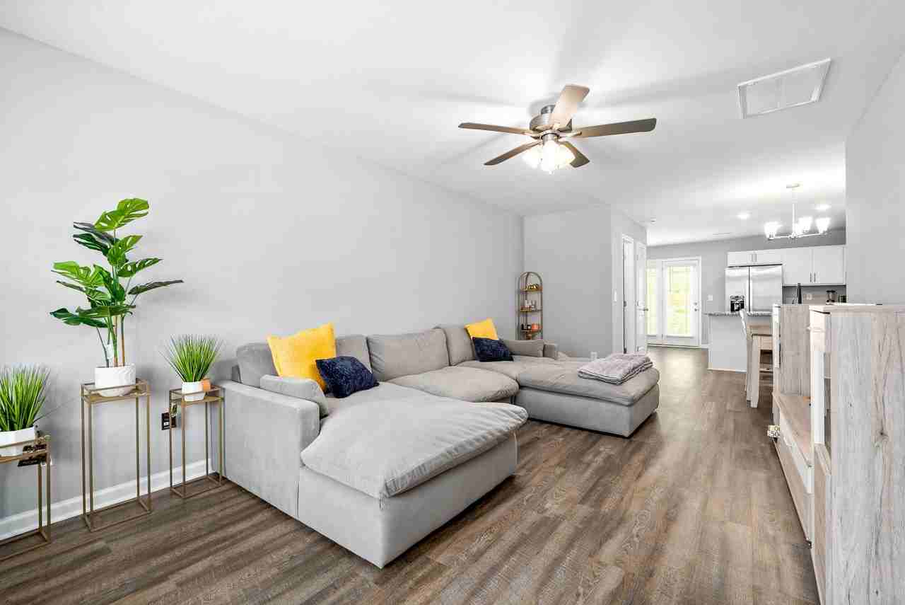 252 Woodland Valley Ln - Photo 5 of 30