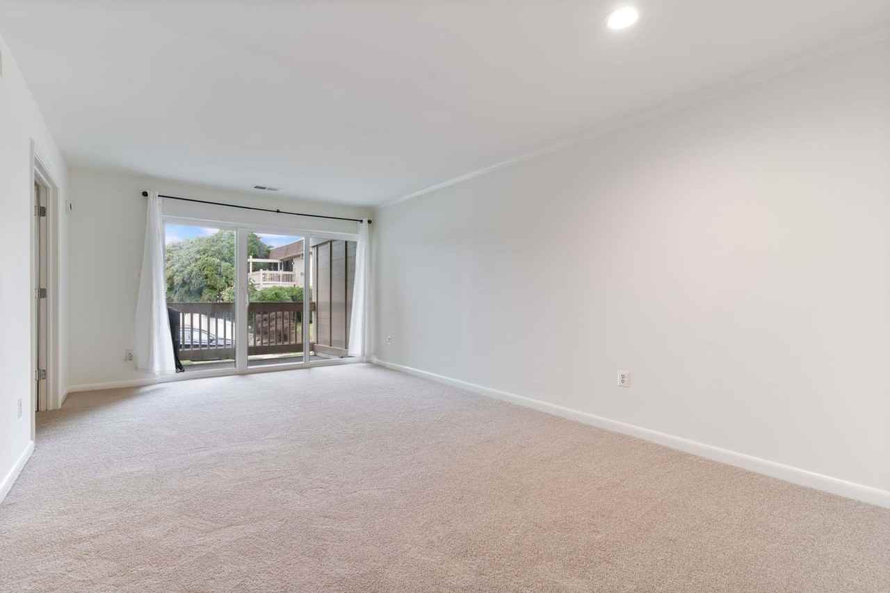5766 Rexford Ct #M - Photo 5 of 20