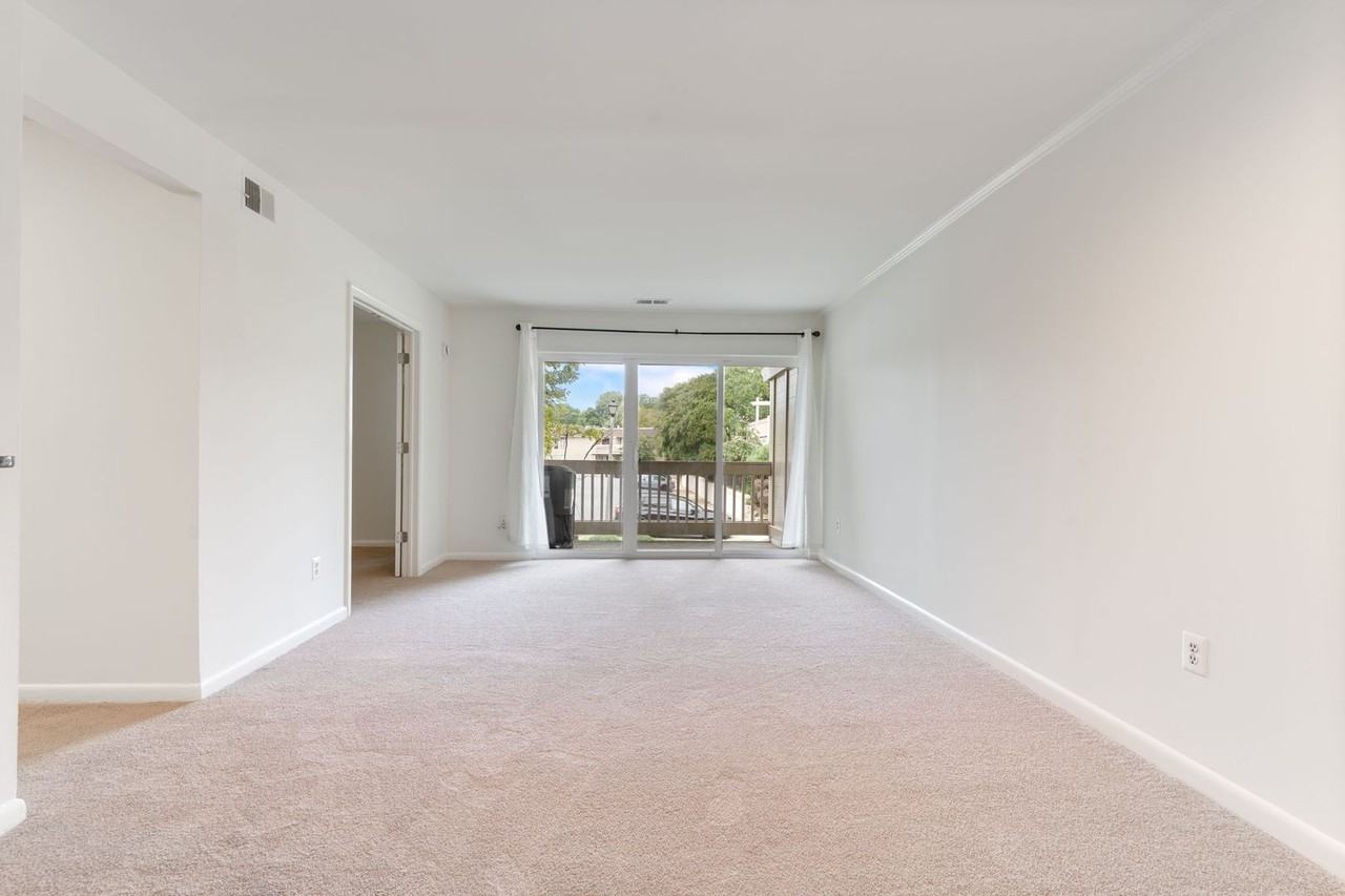 5766 Rexford Ct #M - Photo 7 of 20
