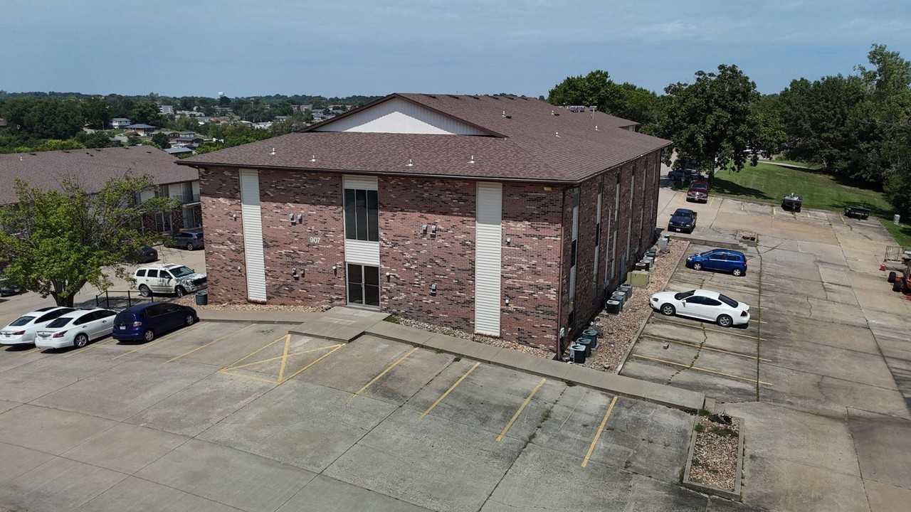 907 907 Southwest Blvd B-6 #6 - Photo 3 of 12