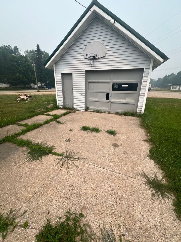 122 W Pine St - Photo 3 of 20
