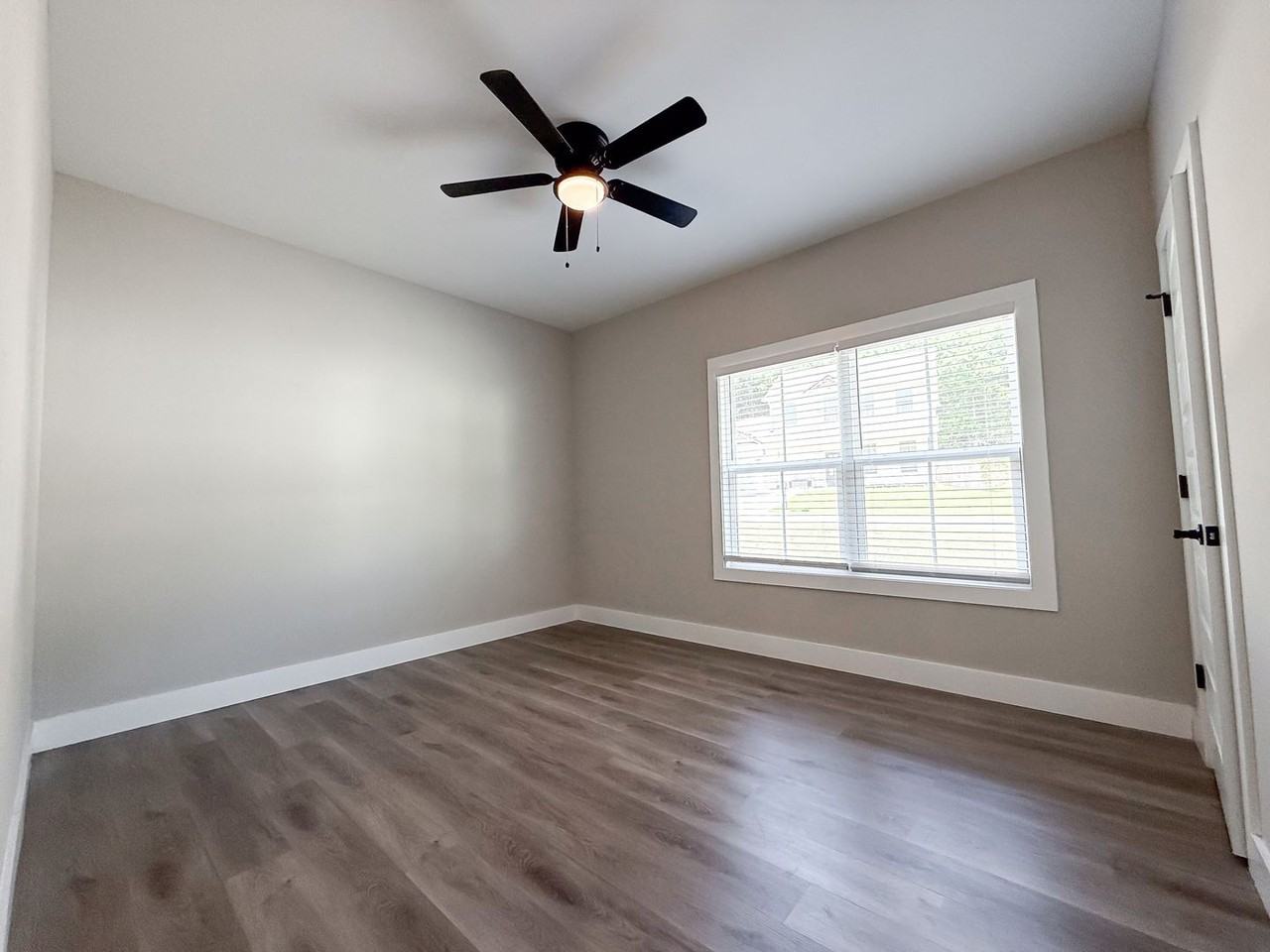 312 21st Ave - Photo 5 of 22