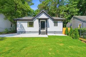 featured image of 582 Hamilton E Holmes Dr Nw