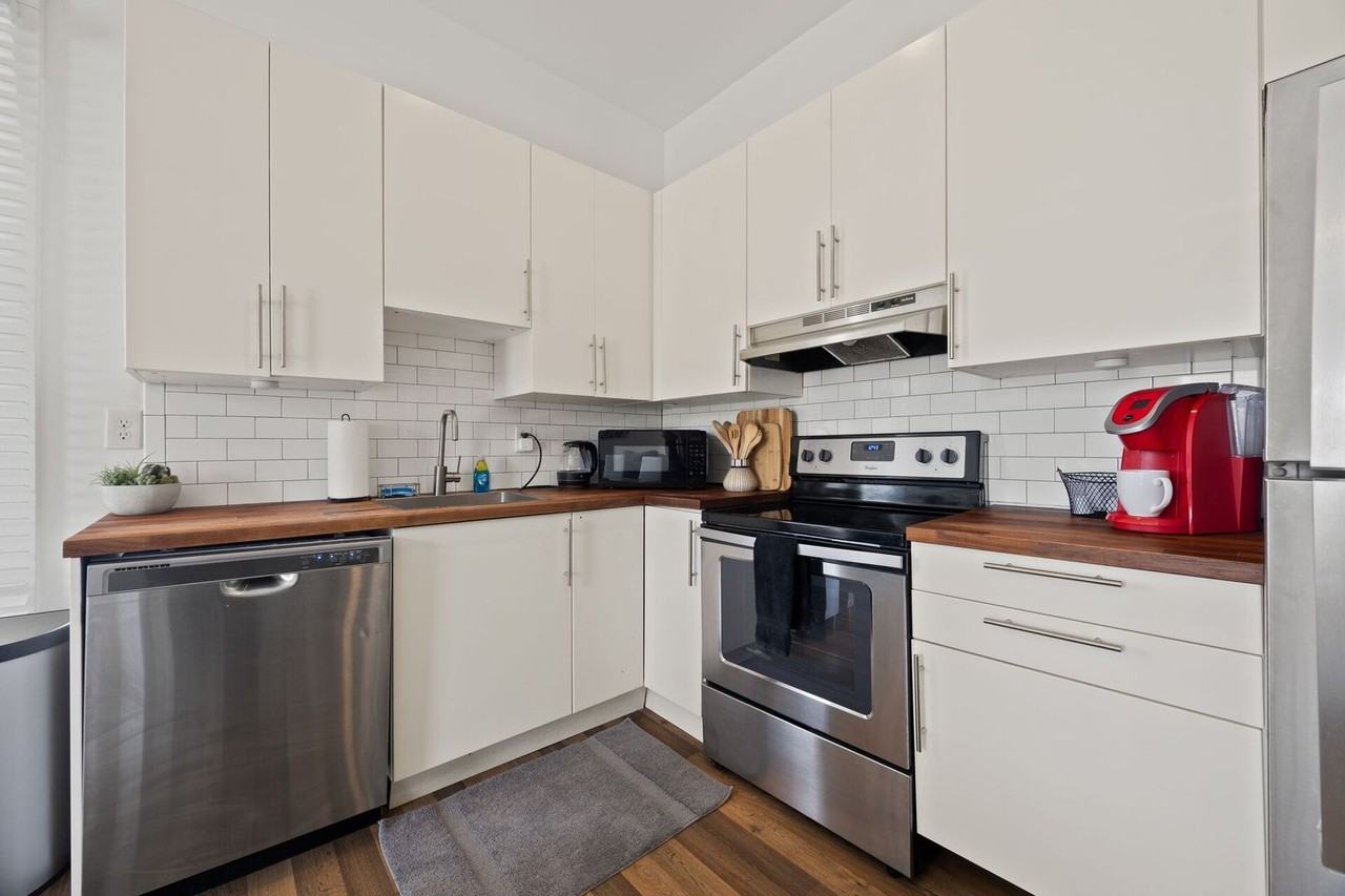 906 Allene Ave Sw - Photo 5 of 50