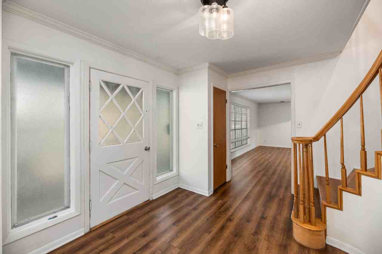 1208 Wentwood Dr - Photo 2 of 32
