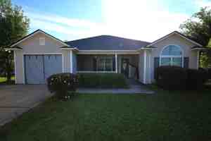 featured image of 3655 Linden Cir