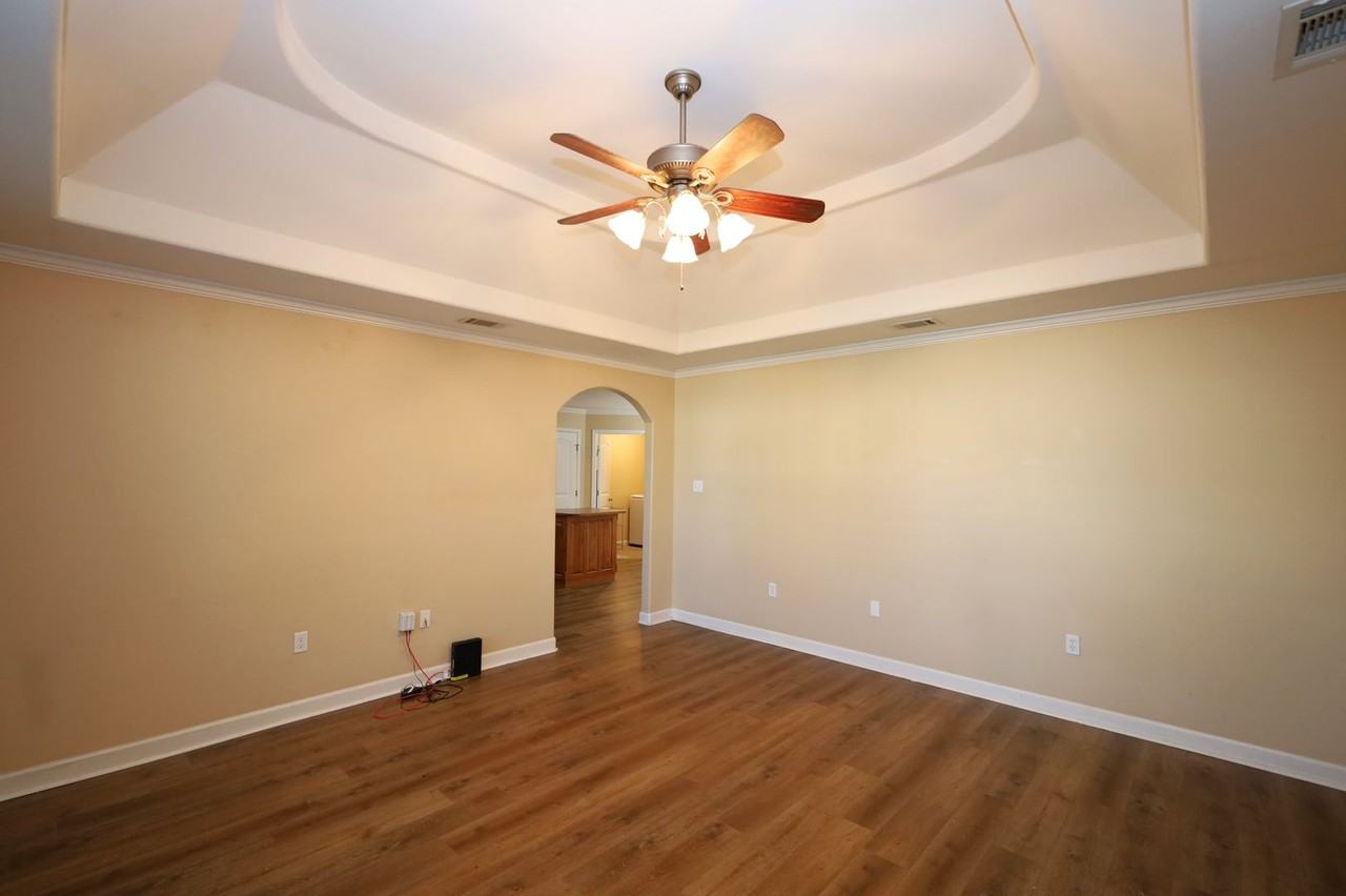 3655 Linden Cir - Photo 5 of 20