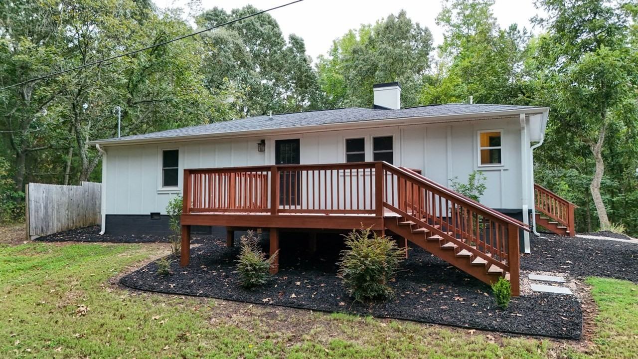 110 Cathie Way - Photo 6 of 30