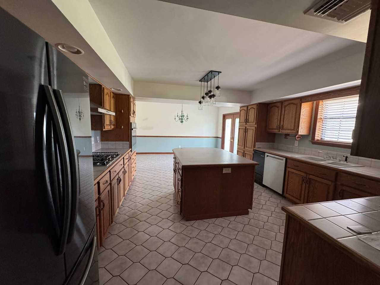4909 Perry Rd - Photo 2 of 25