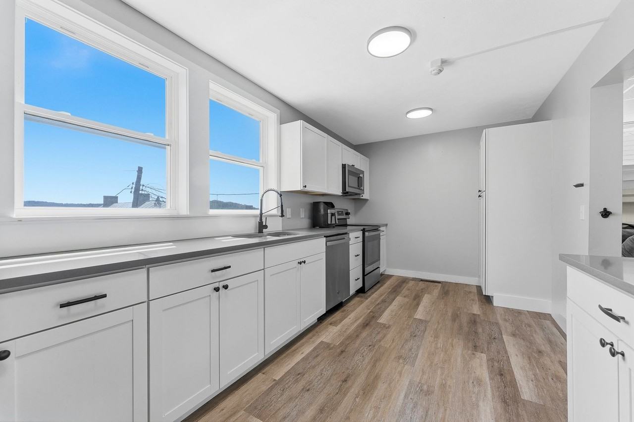 289 Wiles St - Photo 3 of 39