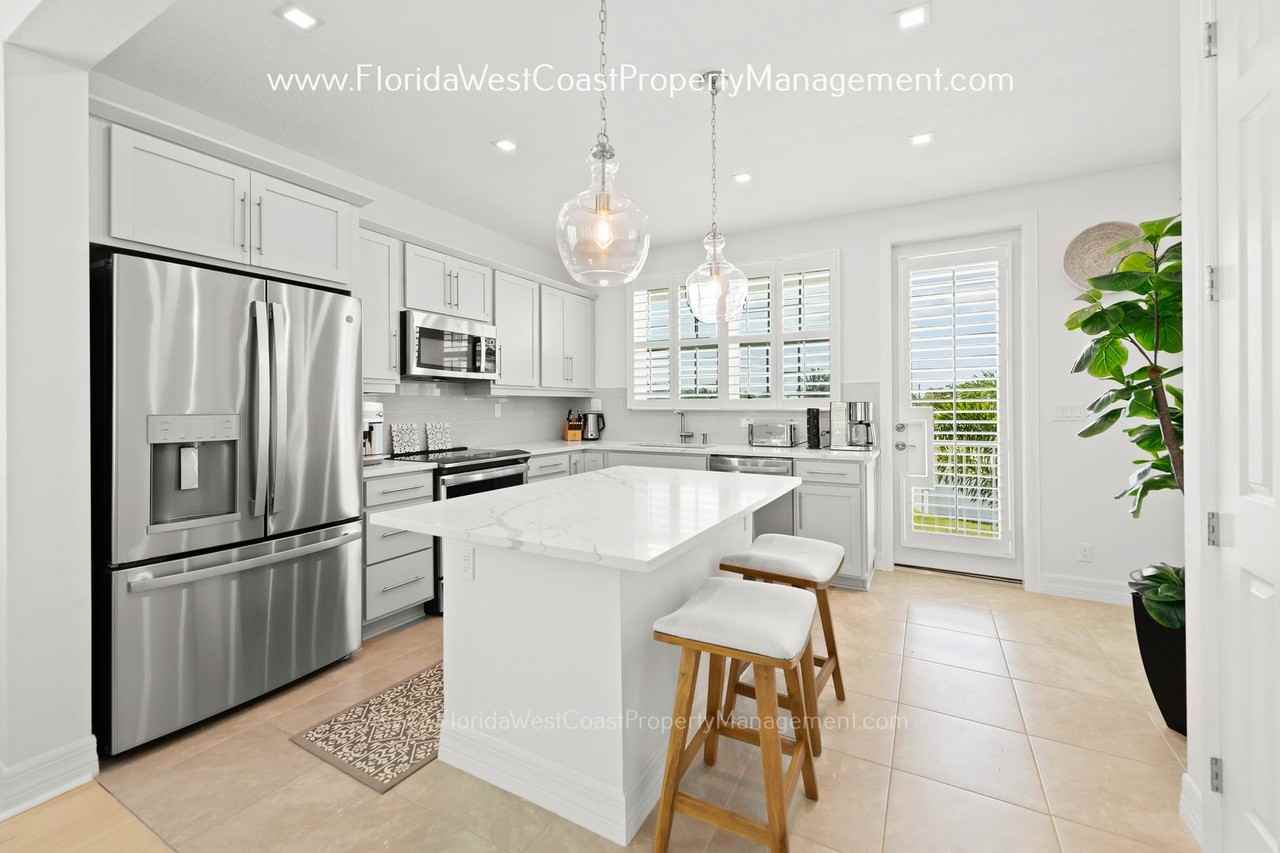 12523 Gulf Breeze Ter - Photo 5 of 50