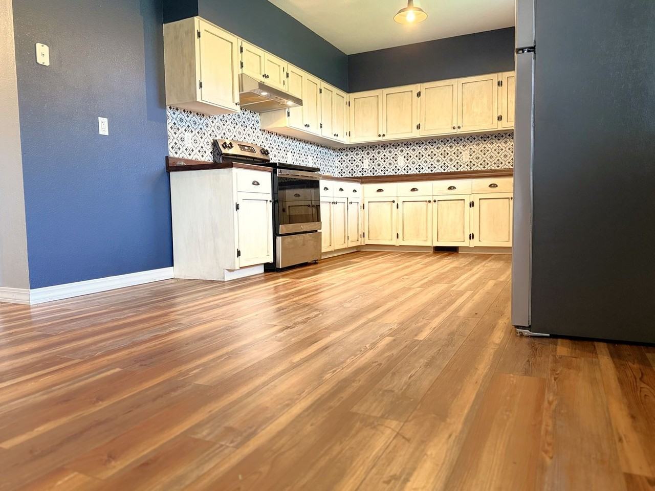 4413 Morganton Rd - Photo 5 of 21