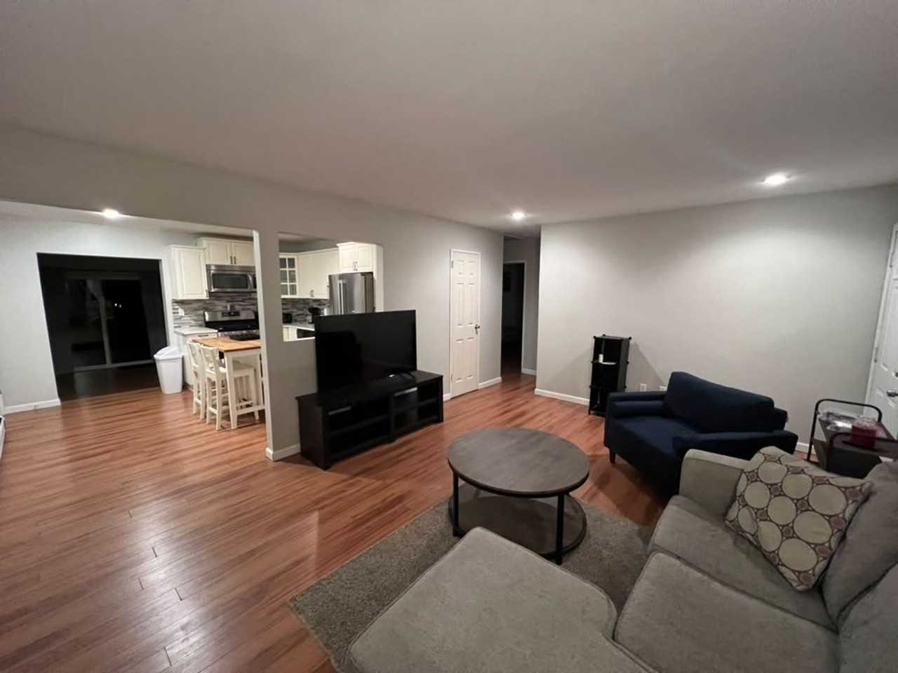 31 Hellstrom Rd - Photo 3 of 11