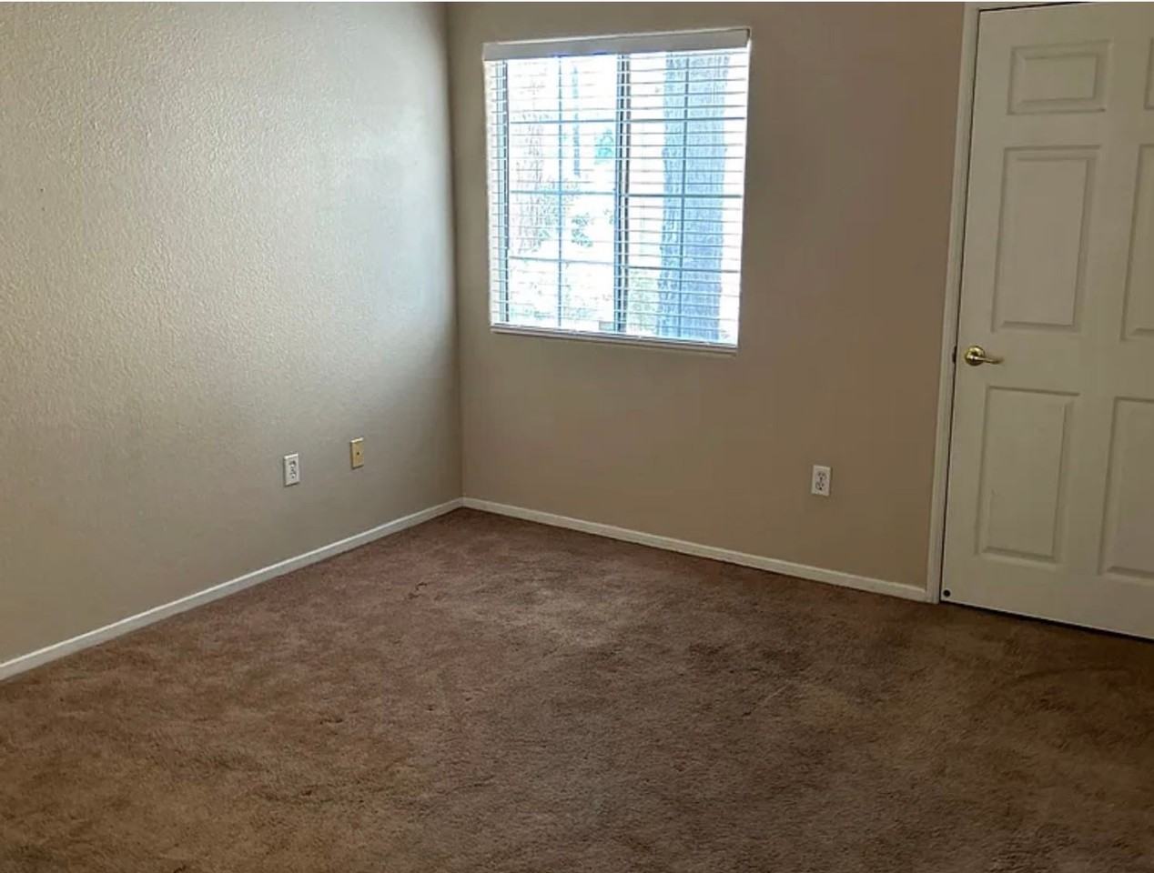 24909 Madison Ave #112 - Photo 3 of 10