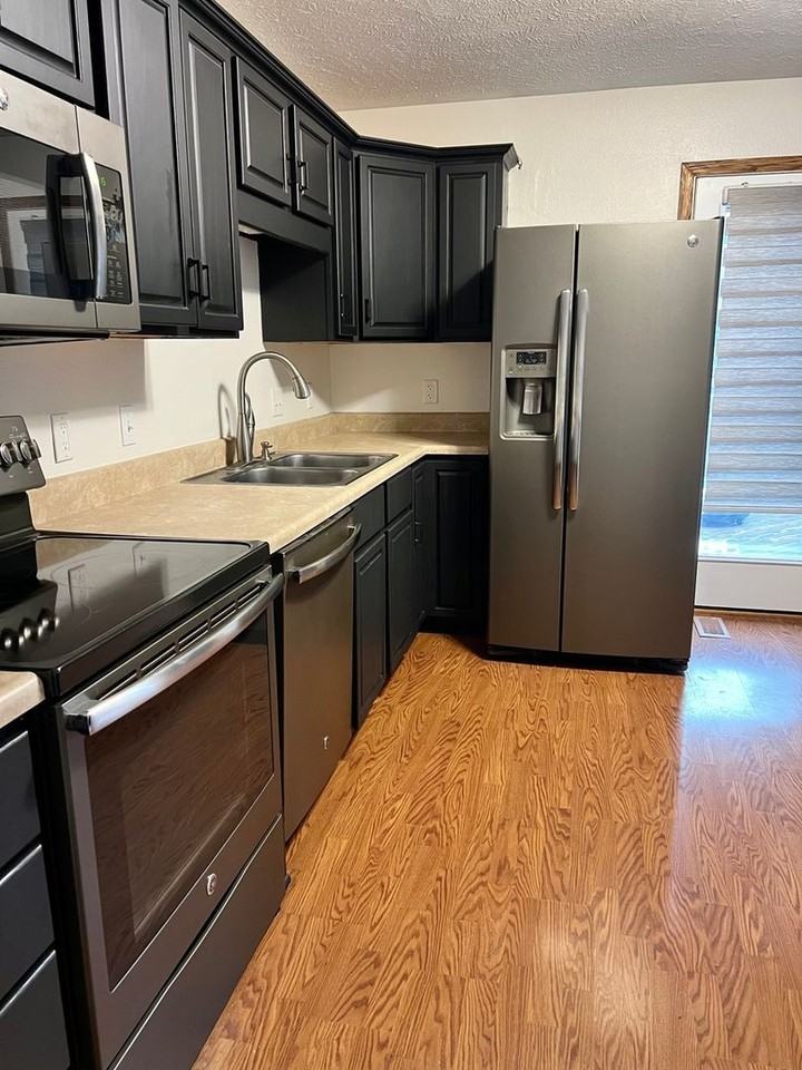 5432 S 78th St - Photo 3 of 13