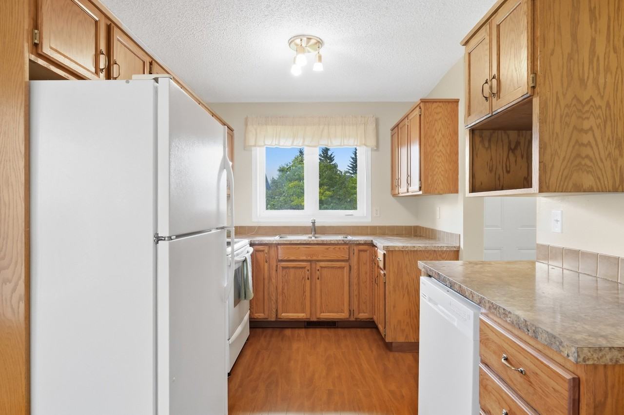 10440 16 Ave Nw - Photo 7 of 48