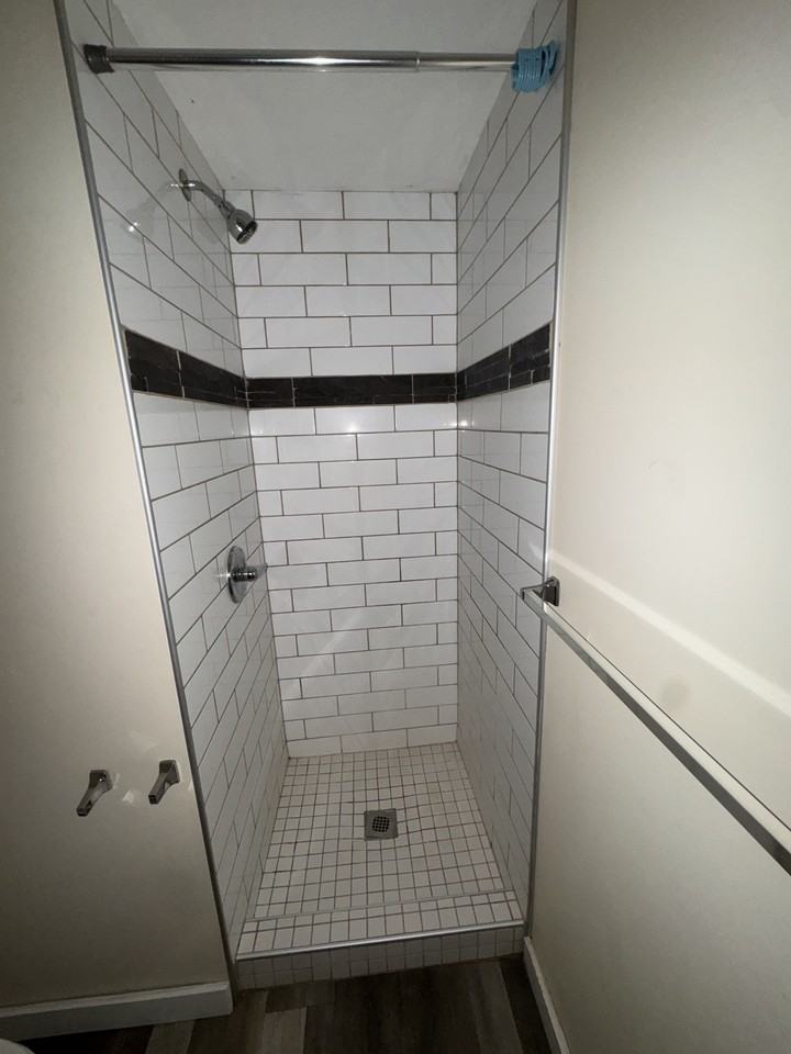 4821 52 St - Photo 3 of 5