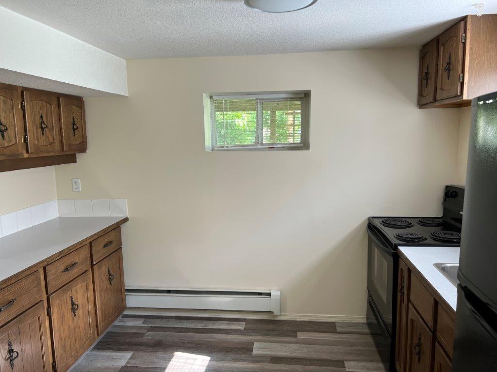 5130 44 St - Photo 2 of 8