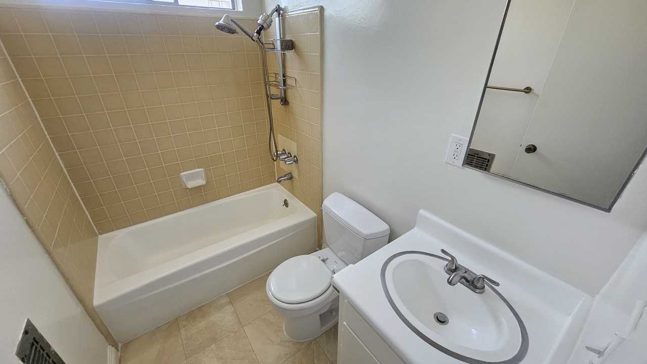 323 North Rampart Boulevard #7 - Photo 3 of 10