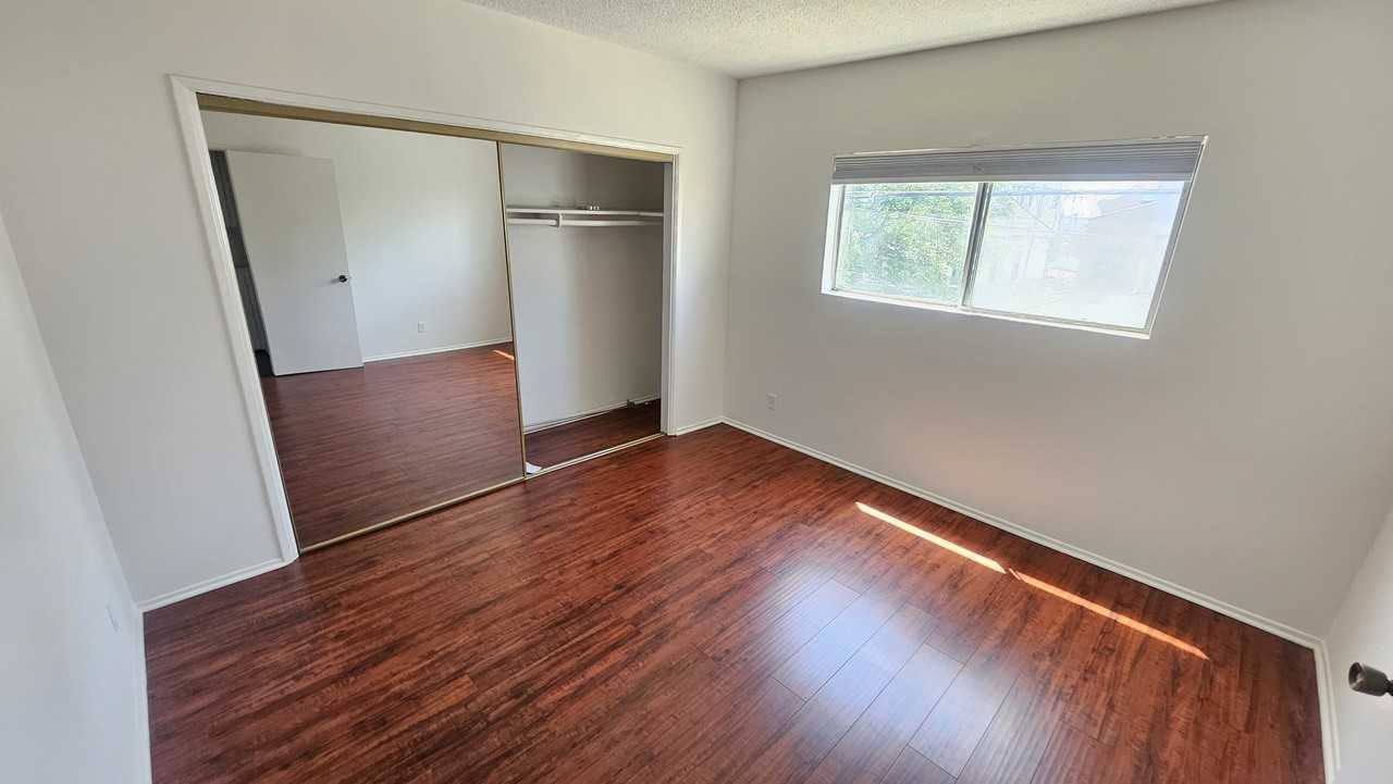 323 North Rampart Boulevard #7 - Photo 2 of 10