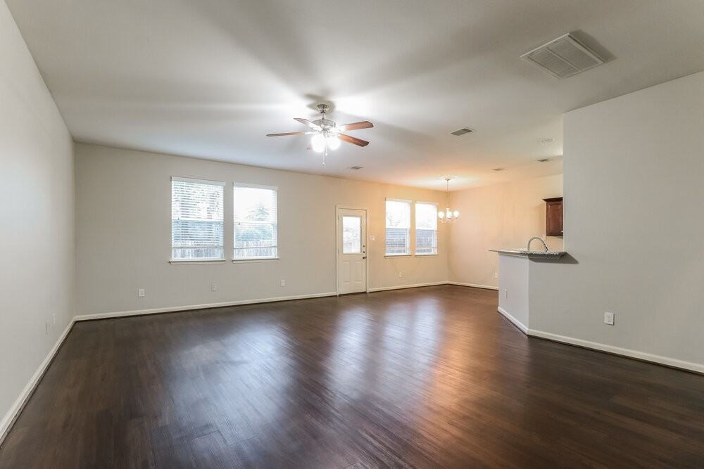 2730 Mesquite Ridge Dr - Photo 4 of 17