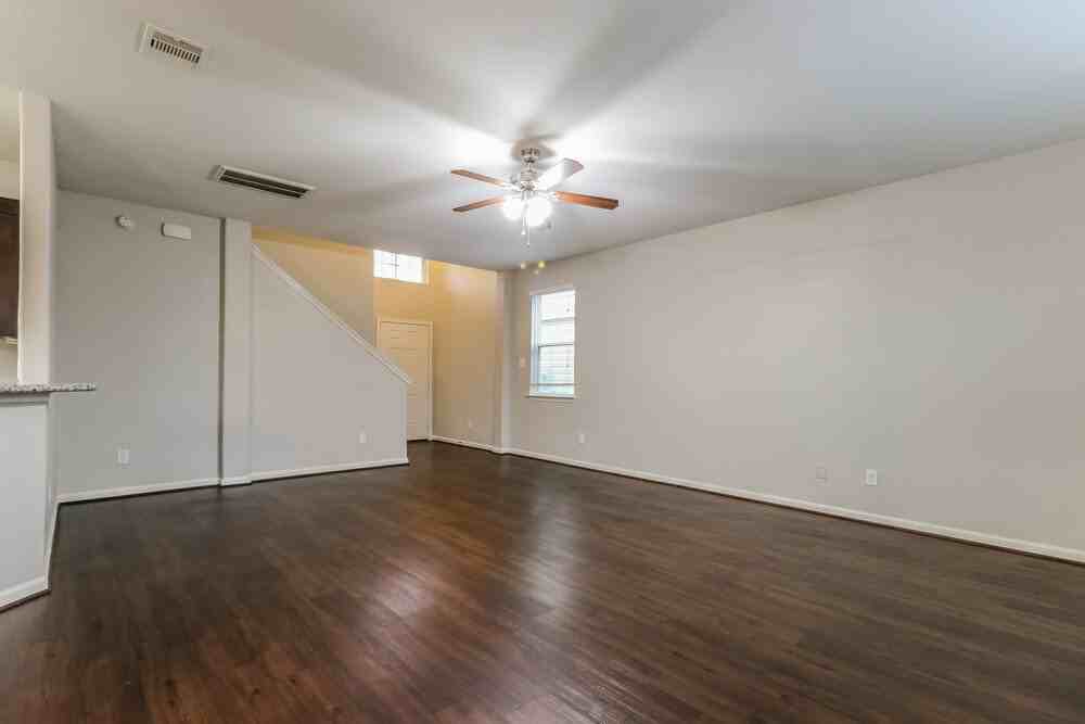 2730 Mesquite Ridge Dr - Photo 5 of 17