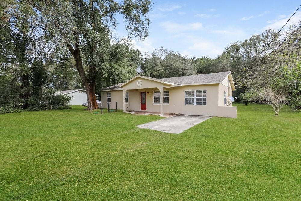 3915 Holly Ct - Photo 2 of 25