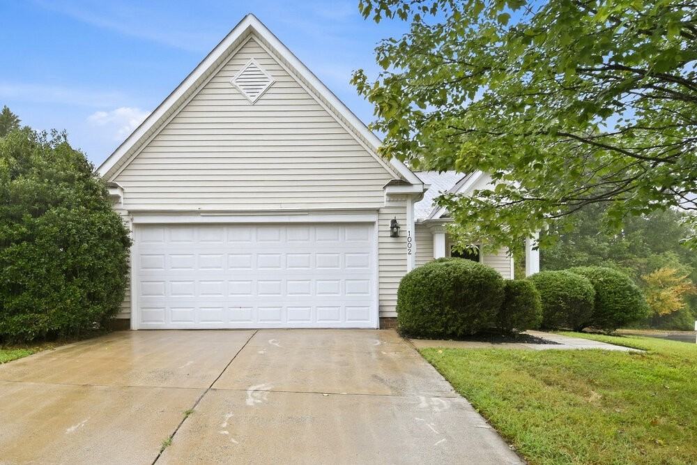 1002 Great Falls Dr