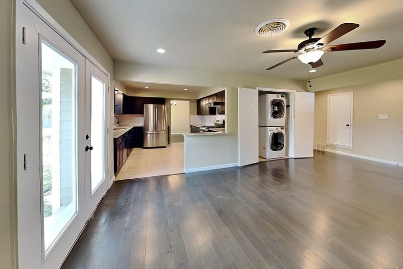 13928 Charcoal Ln - Photo 3 of 17
