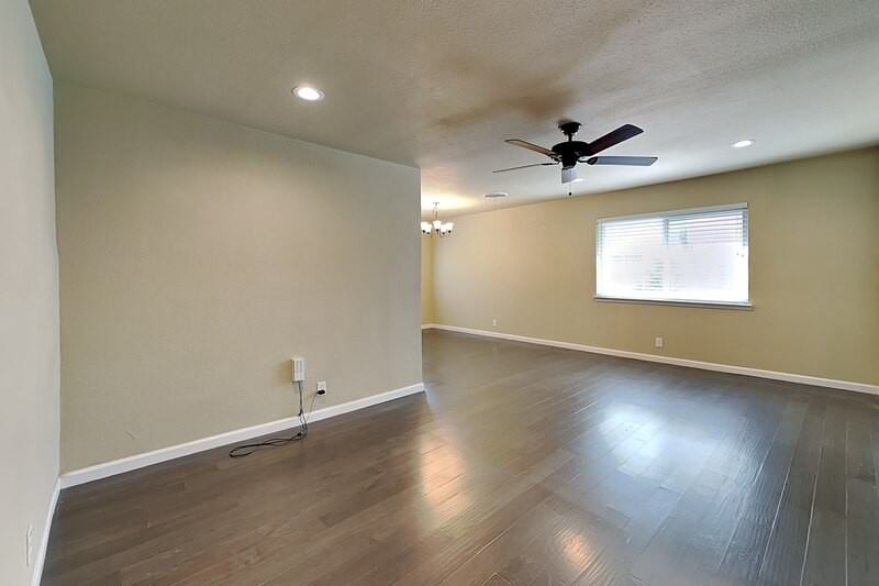 13928 Charcoal Ln - Photo 4 of 17