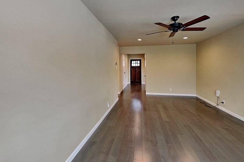 13928 Charcoal Ln - Photo 5 of 17