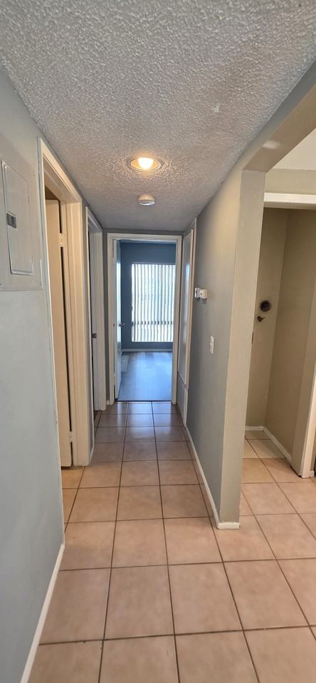 4320 50th Street #6 - Photo 4 of 11