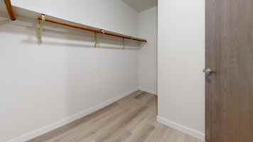 featured image of 215 E Arbor Ave