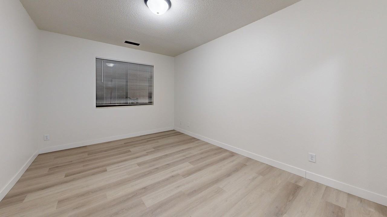215 E Arbor (Bismarck,ND) - Photo 3 of 25