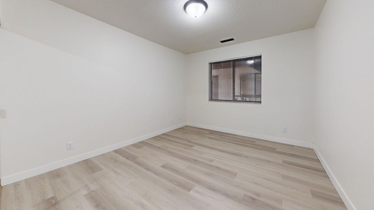 215 E Arbor (Bismarck,ND) - Photo 5 of 25