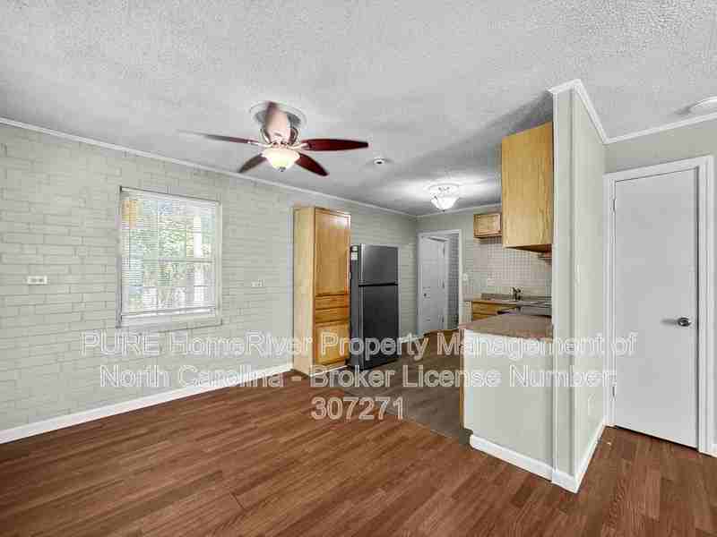 617 Radford St - Photo 6 of 22