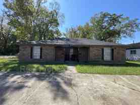 12528 Warfield Ave - Photo 1 of 1